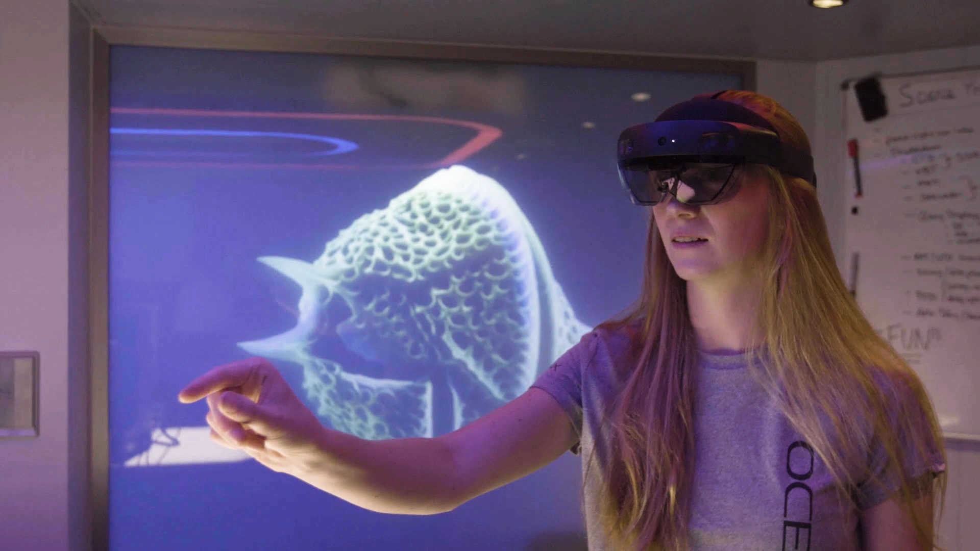 Microsoft HoloLens 2